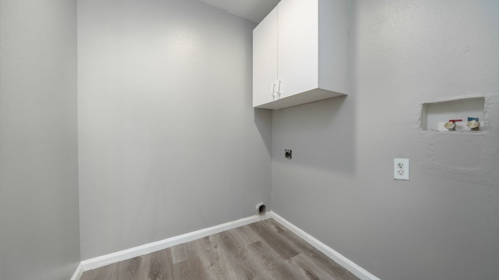 Hawk Meadow- Laundry Area
