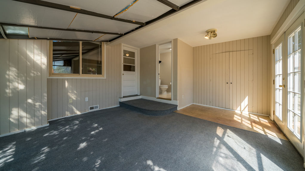 Sheffield- Sun Room Alt