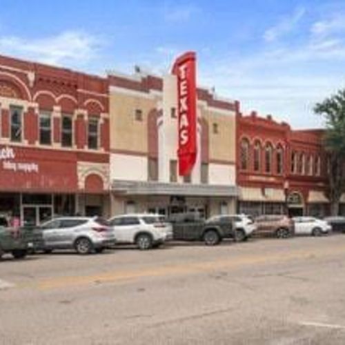 Living in Waxahachie, TX: The Complete 2026 Guide
