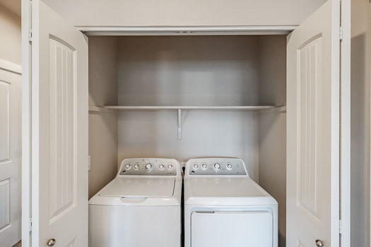 705 Hickory St NW 003