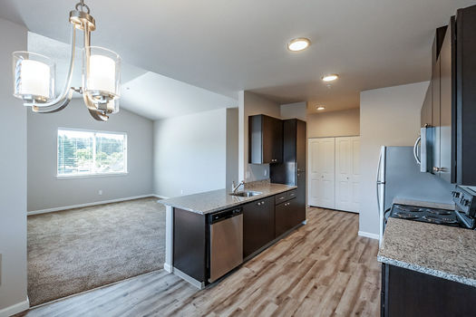 705 Hickory St NW 005