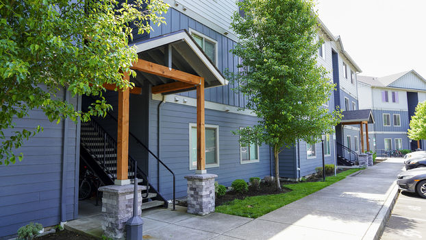 705 Hickory St NW 012