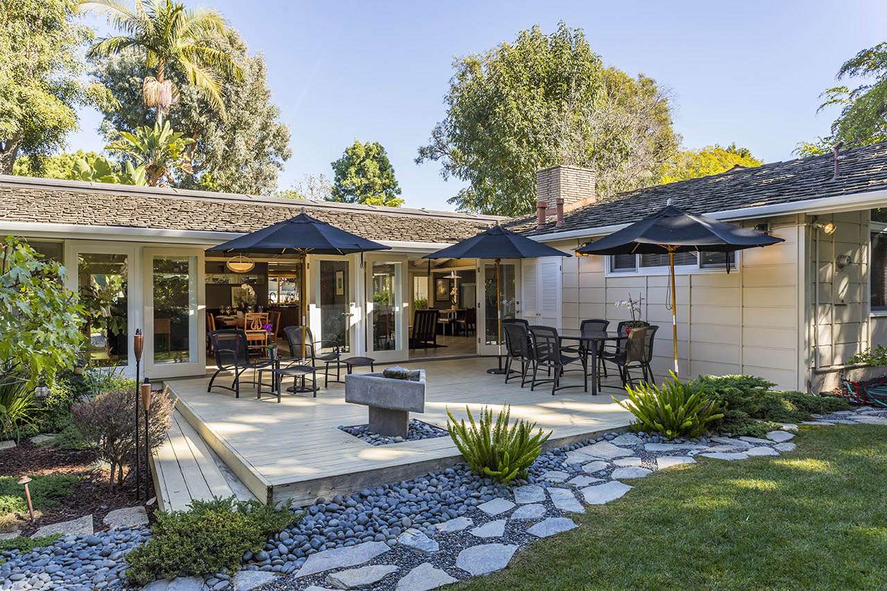 1465 La Perla Avenue Long Beach Backyard Detail