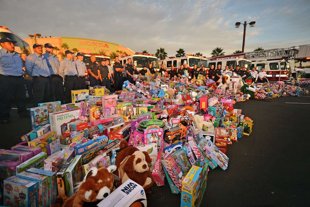 Spark of Love Toy Drive Long Beach 2017 Jeff Anderson