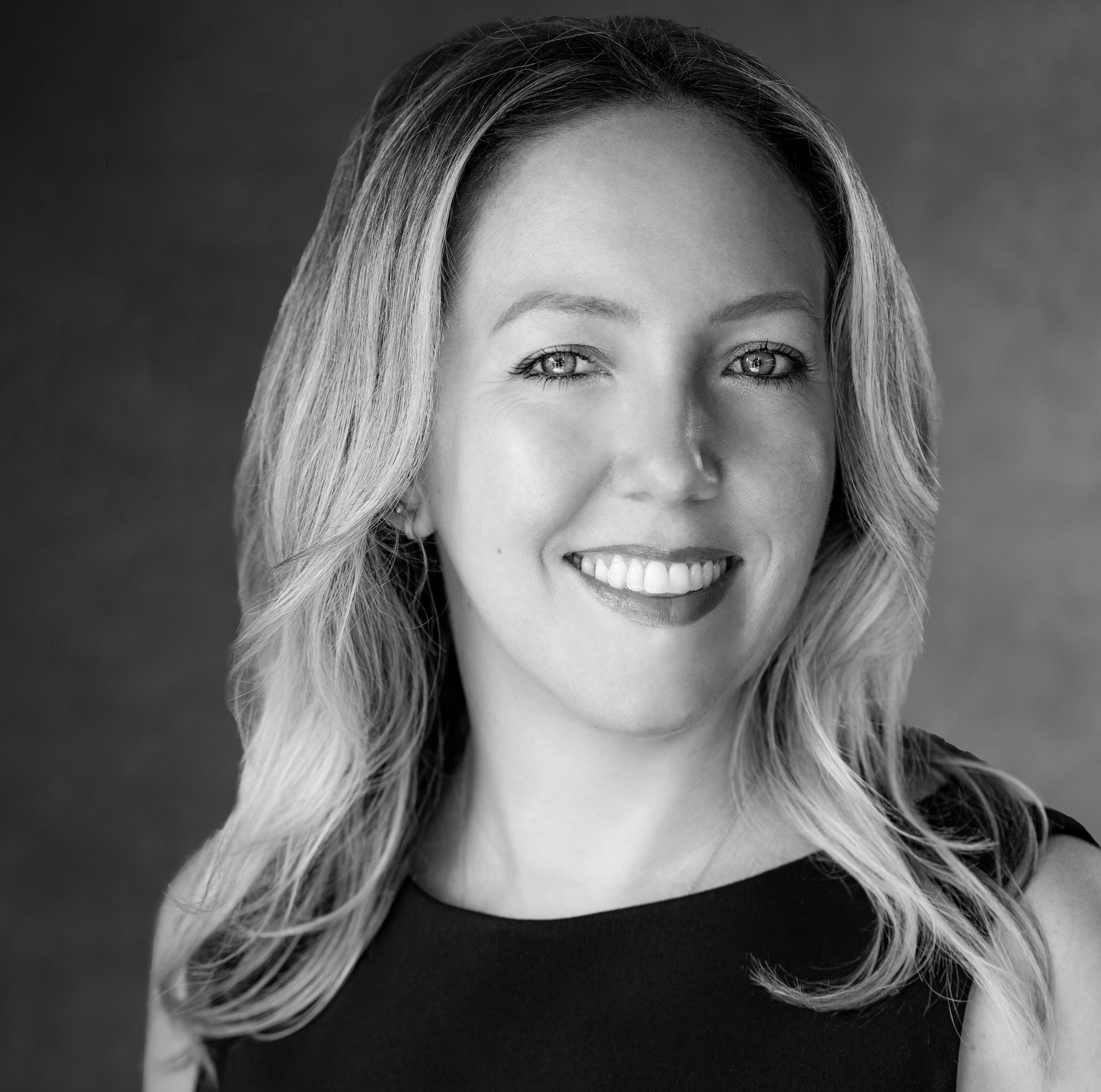 lauren-tomlin-bw_cropped