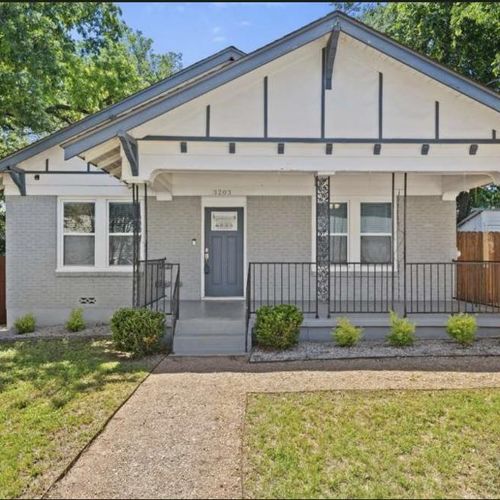 3203 E 18th St: Updated 1930 Craftsman in East Austin (MLK / 78721)