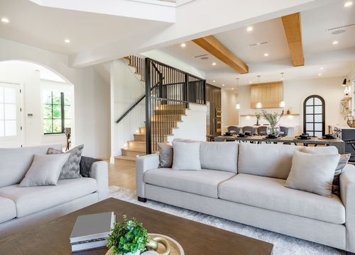 modern-white-gray-living-room