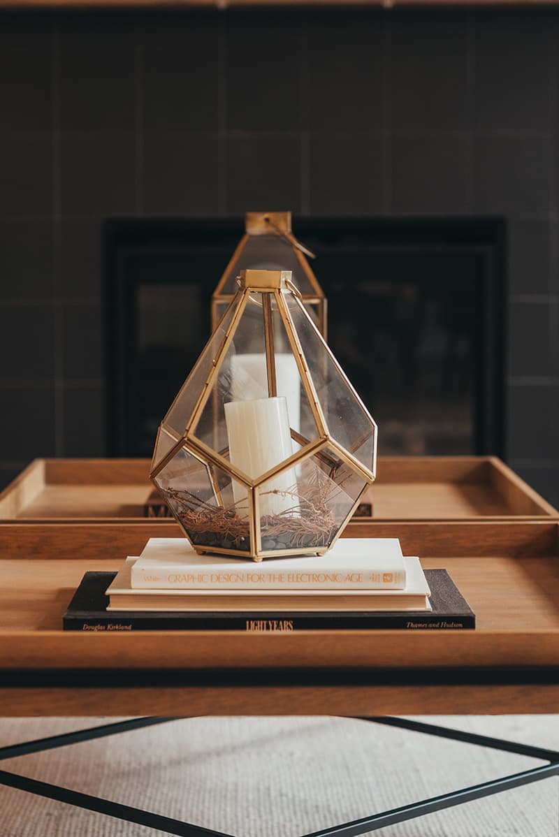 Decorative Candle in a glass box (1)