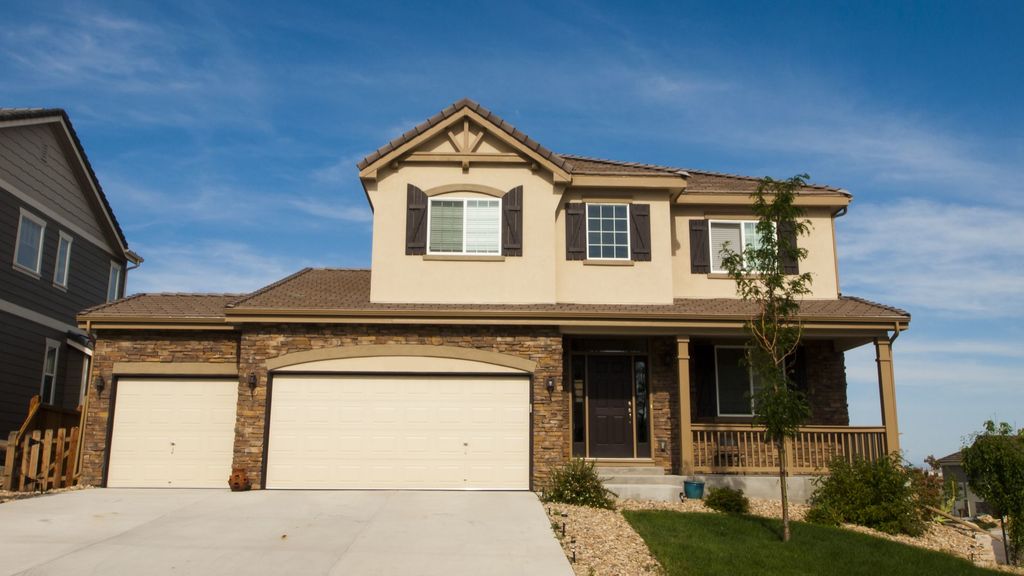 House in suburban development of Denver, Colorado. (1) (1)