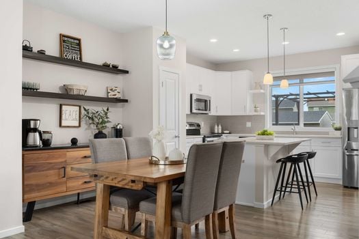 114 Auburn Meadows Ave SE_CaydencePhotography-6_compressed