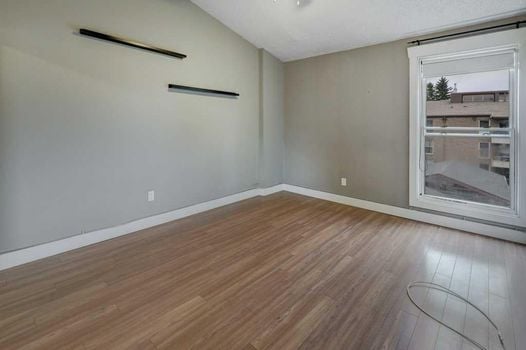 201 Braeglen Close (23)