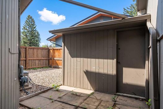 92 Chinook Drive SW (46)