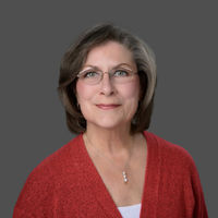 Elizabeth Headshot grey - MA Homes LLC