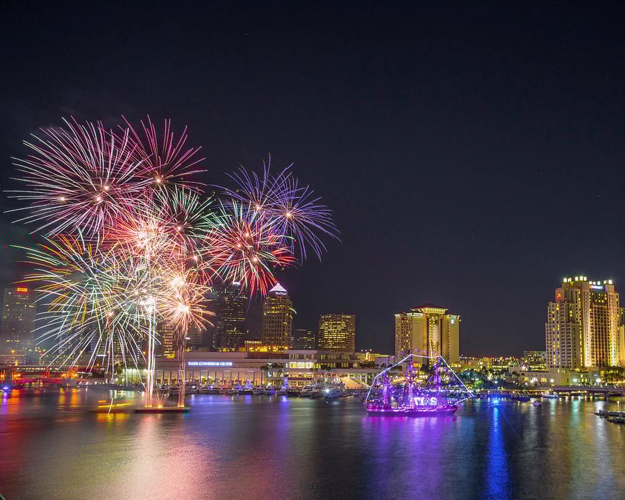 tampa-fireworks-lance-raab (1)