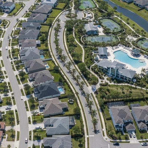 Moving to the Northern Tampa Suburbs: Lutz vs. Land O' Lakes, FL in 2026