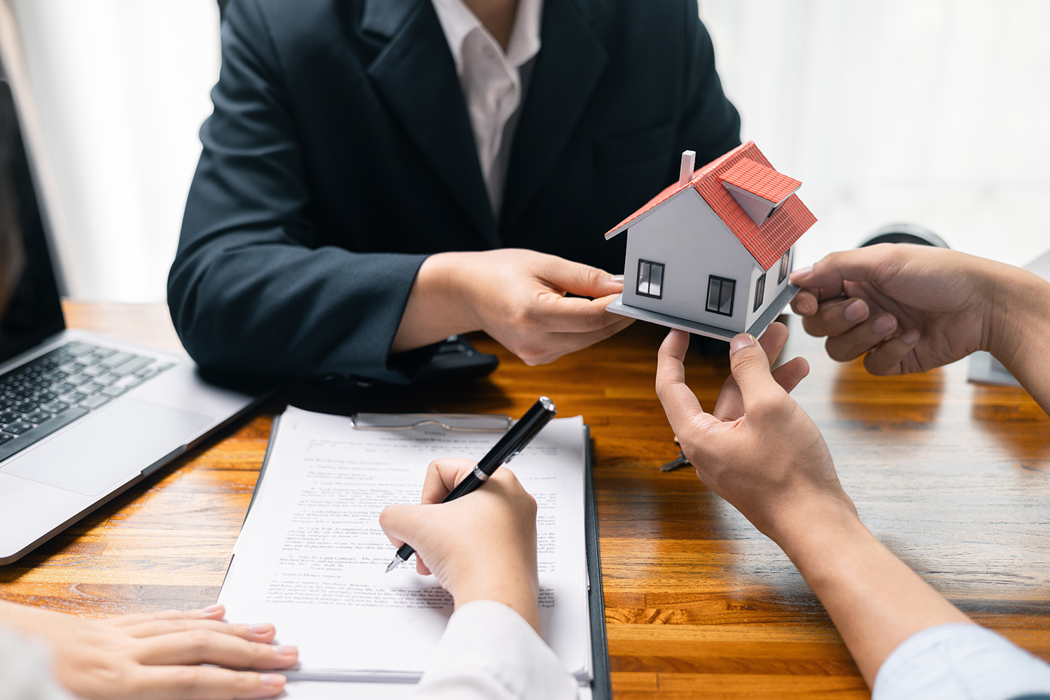 Real,Estate,Agent,Facilitated,Sale,Of,Property,Through,Mortgage,Loan,