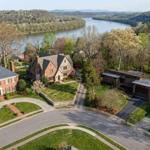 The Wealthiest and Most Expensive Areas in Knoxville, TN