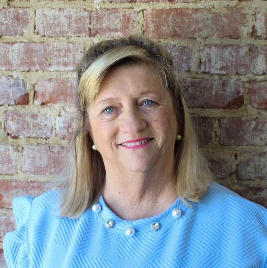Debbie Lee