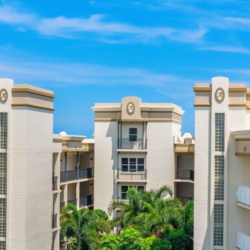Why Some Oceanfront Condos in Cocoa Beach and Cape Canaveral Sell Quickly While Others Sit