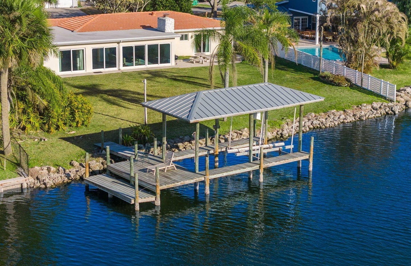 1470 Bay Shore Dr - Bobby Freeman