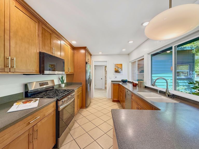 38-KITCHEN - 4ee9c717a7c4e208debd7d082e8f9b21167f7568