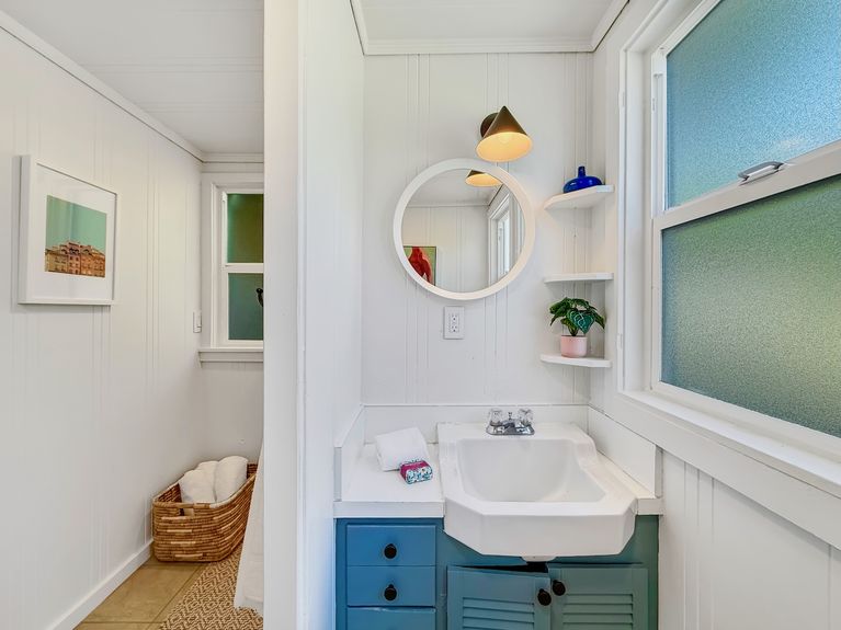57-BATH 2 - 2e4d14b3d42bc2f64f780b6f626e63160c09d591