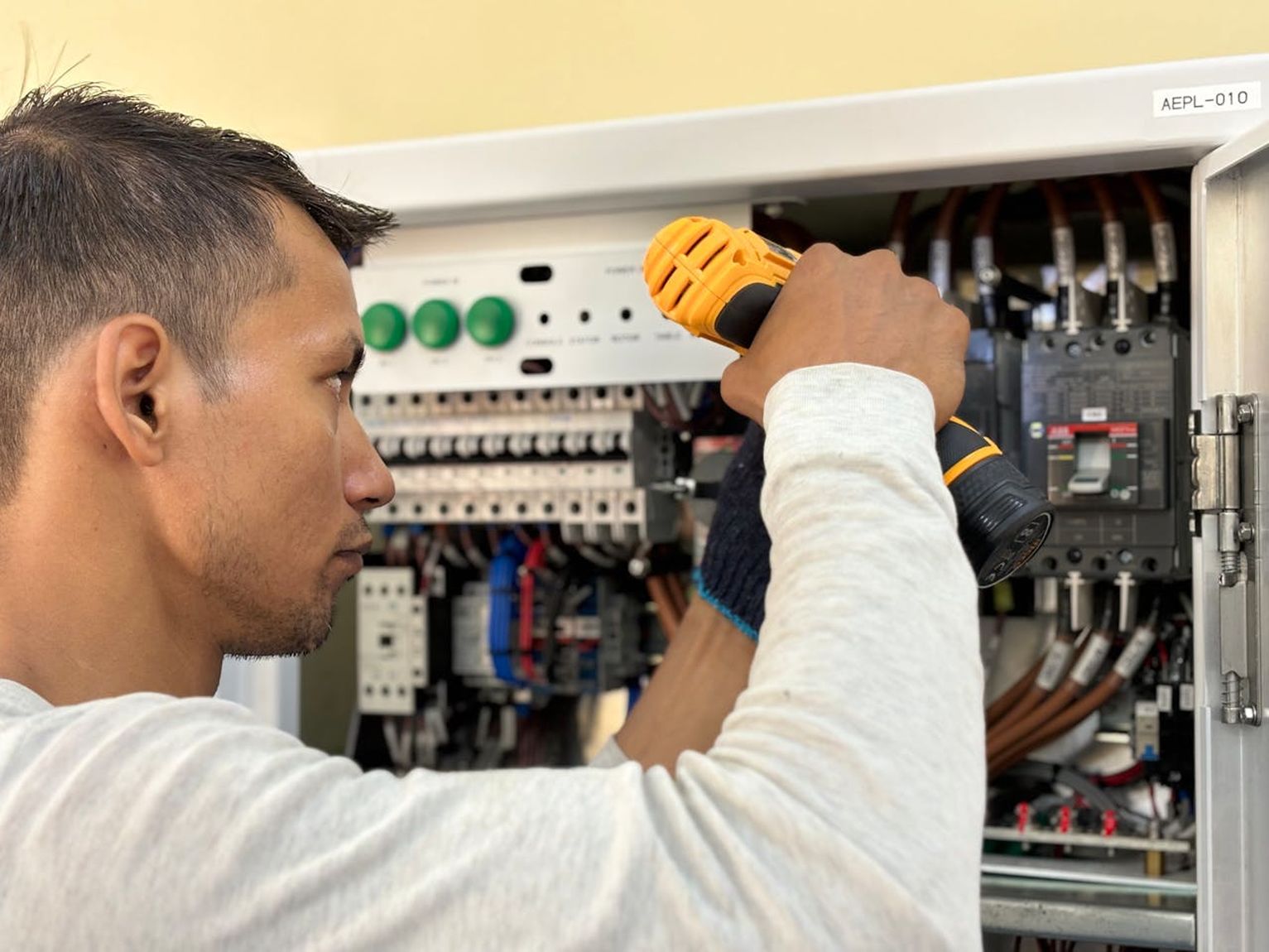 Electrician — trusted BW Metro Properties partner in the DMV