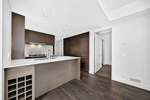 12.Photo.503-1025_5_Ave_SW_Calgary.076478