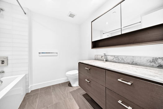 28.Photo.503-1025_5_Ave_SW_Calgary.076478