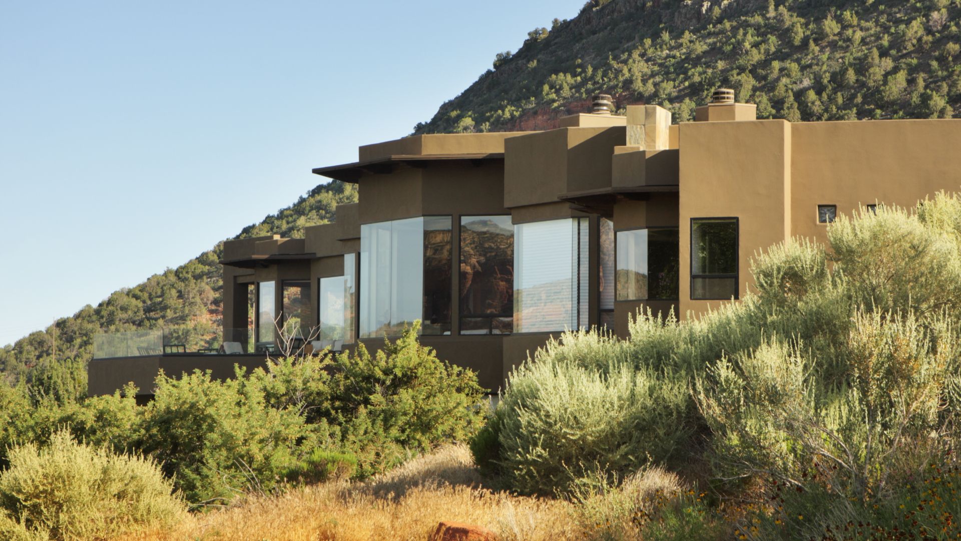 Desert & Private Living