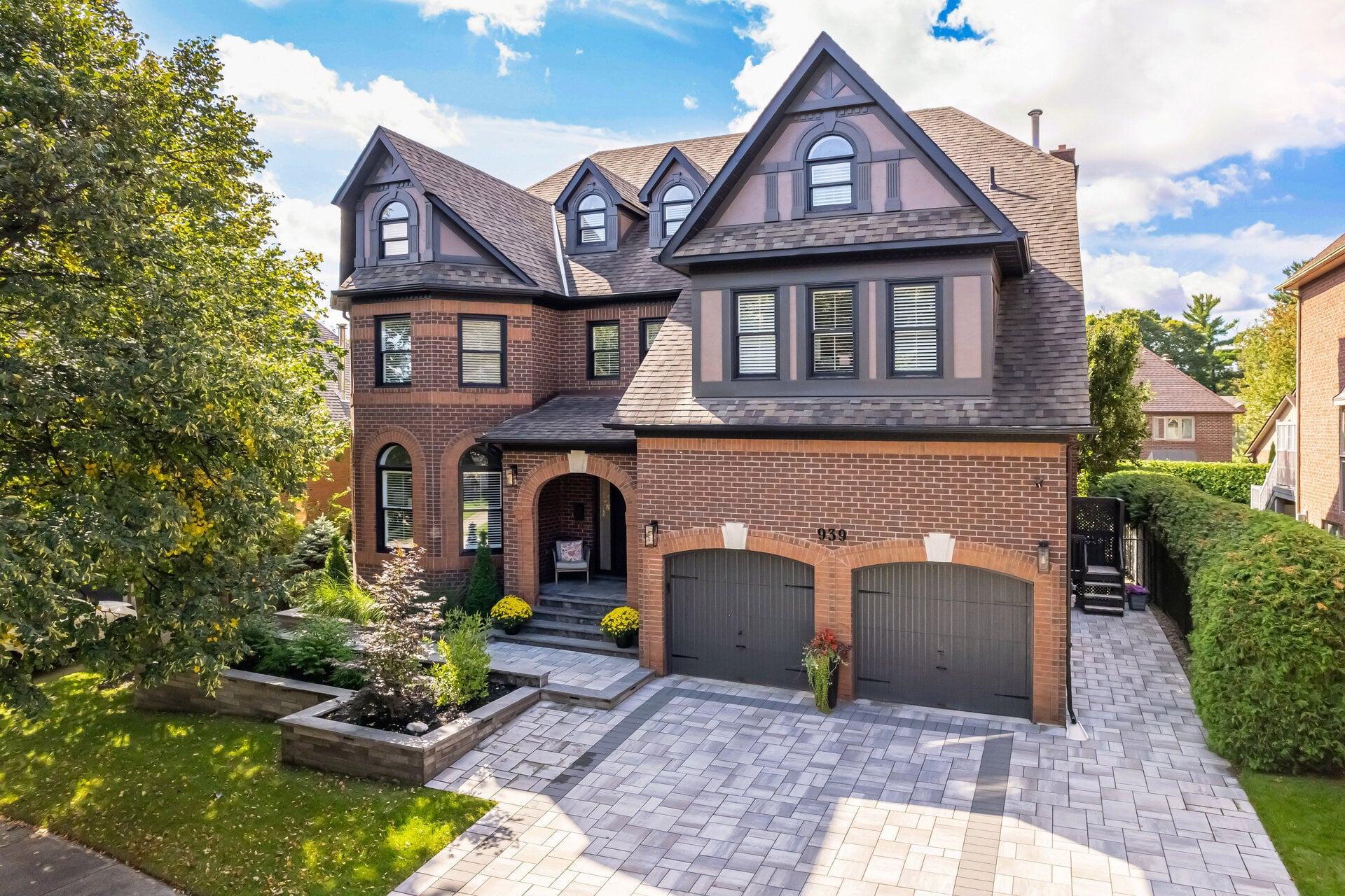 Exterior Photo 001