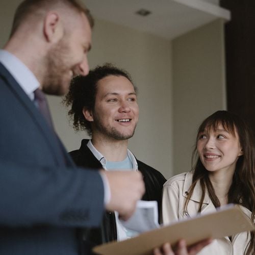 Why Should You Hire a Local Real Estate Agent?