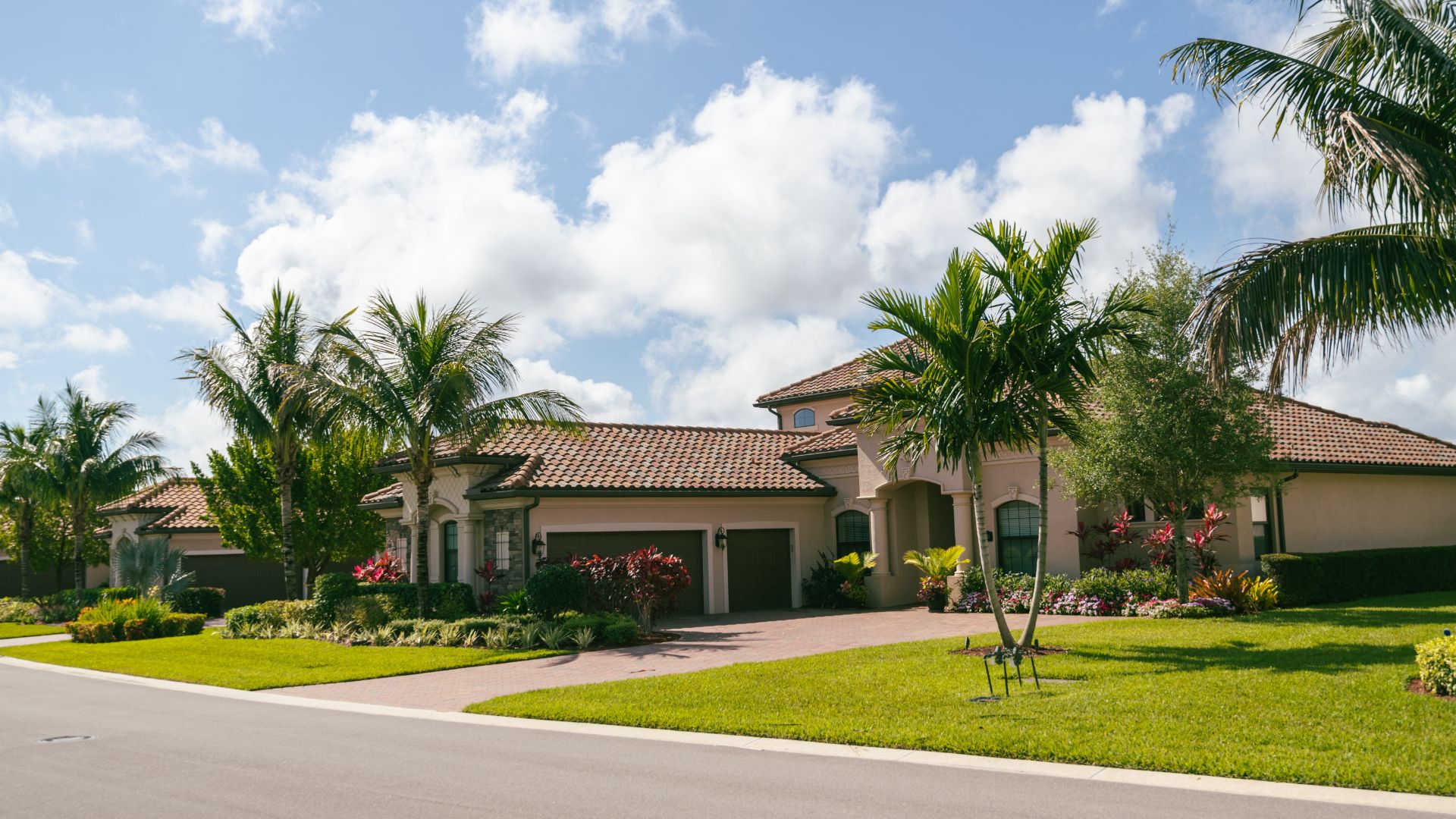 Luxury real estate in Bonita Springs - Gretchen Carlson Realtor
