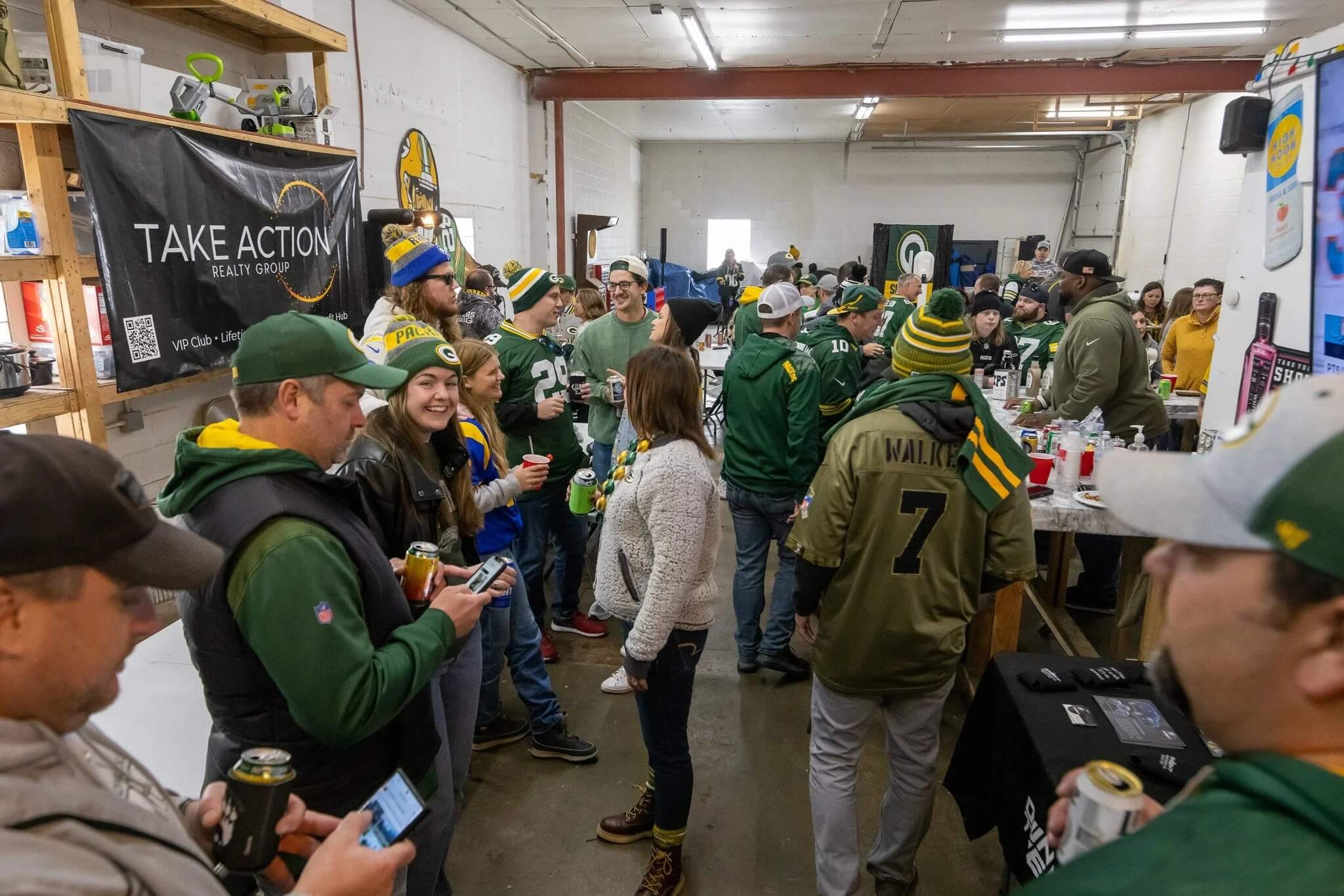 20231105-TakeActionRealty-Tailgating-81