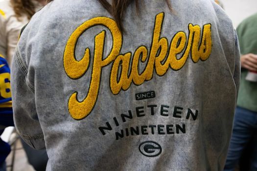 20231105-TakeActionRealty-Tailgating-85-1536x1025