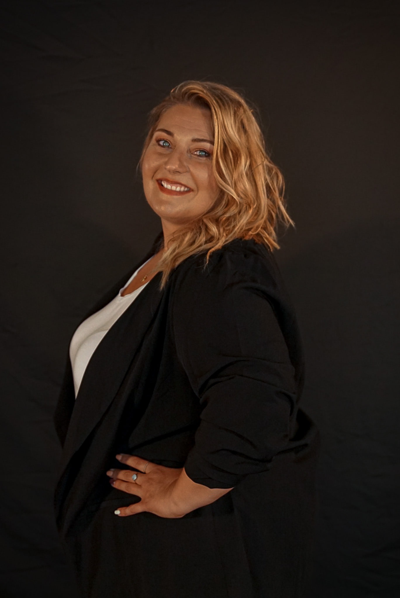 Erin Kornely _ Headshot