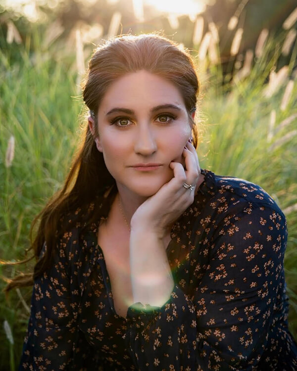 Aimee Ellsworth (headshot)