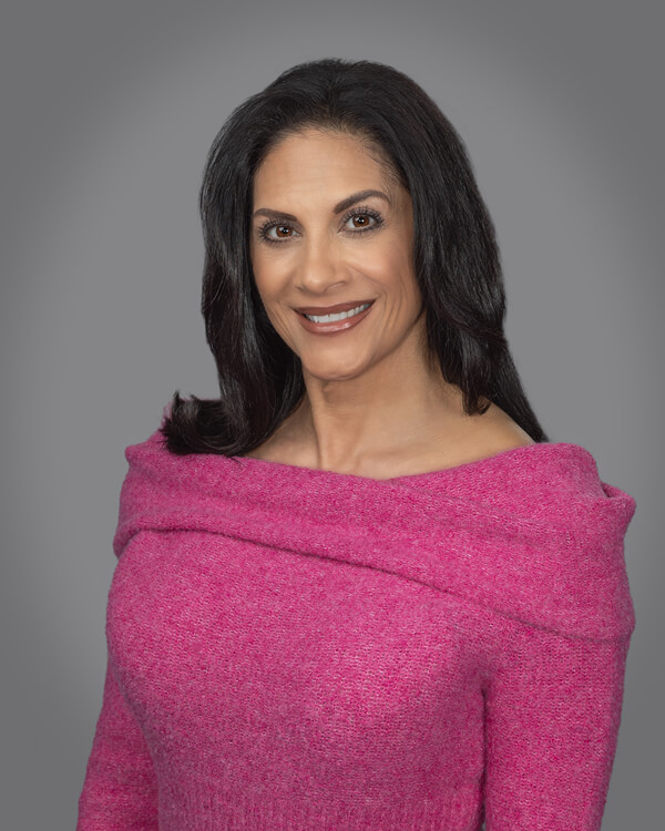 Angela Cardella (headshot)