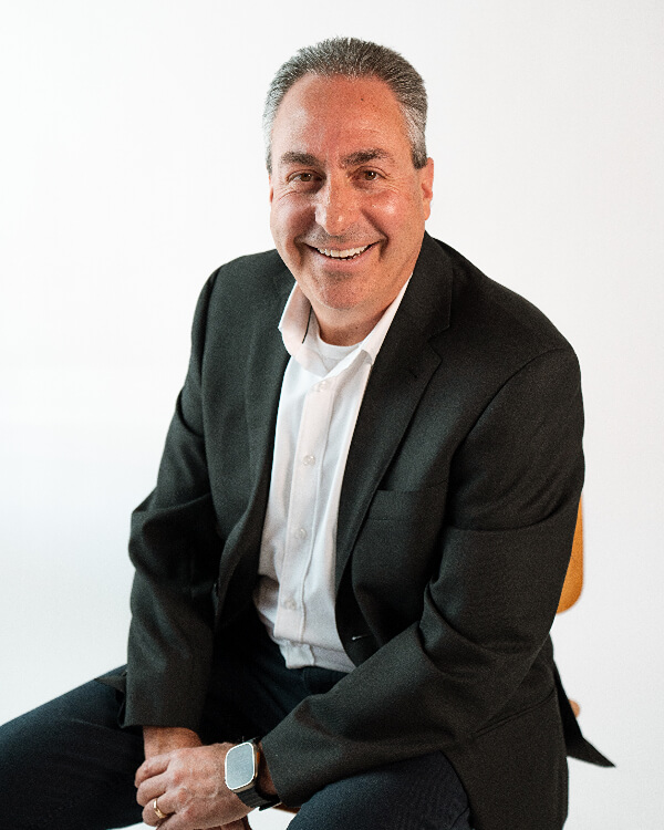 Russell Wolff (headshot)