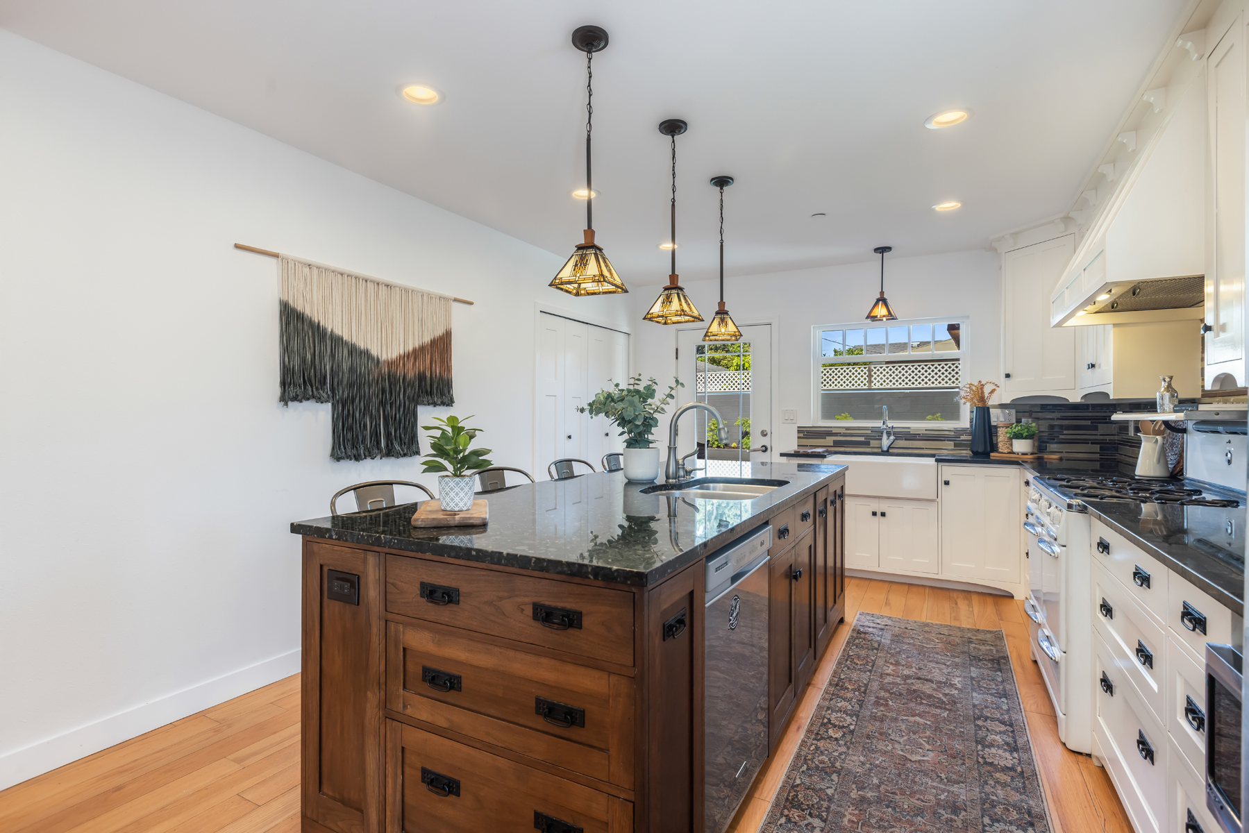 702Firmona-36