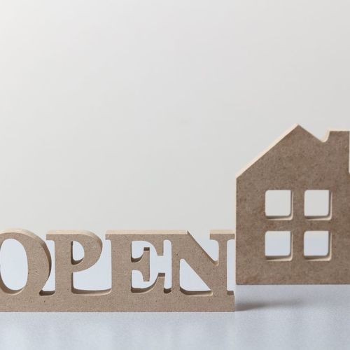 Open Houses vs. Private Showings: Which Sells Homes Faster?