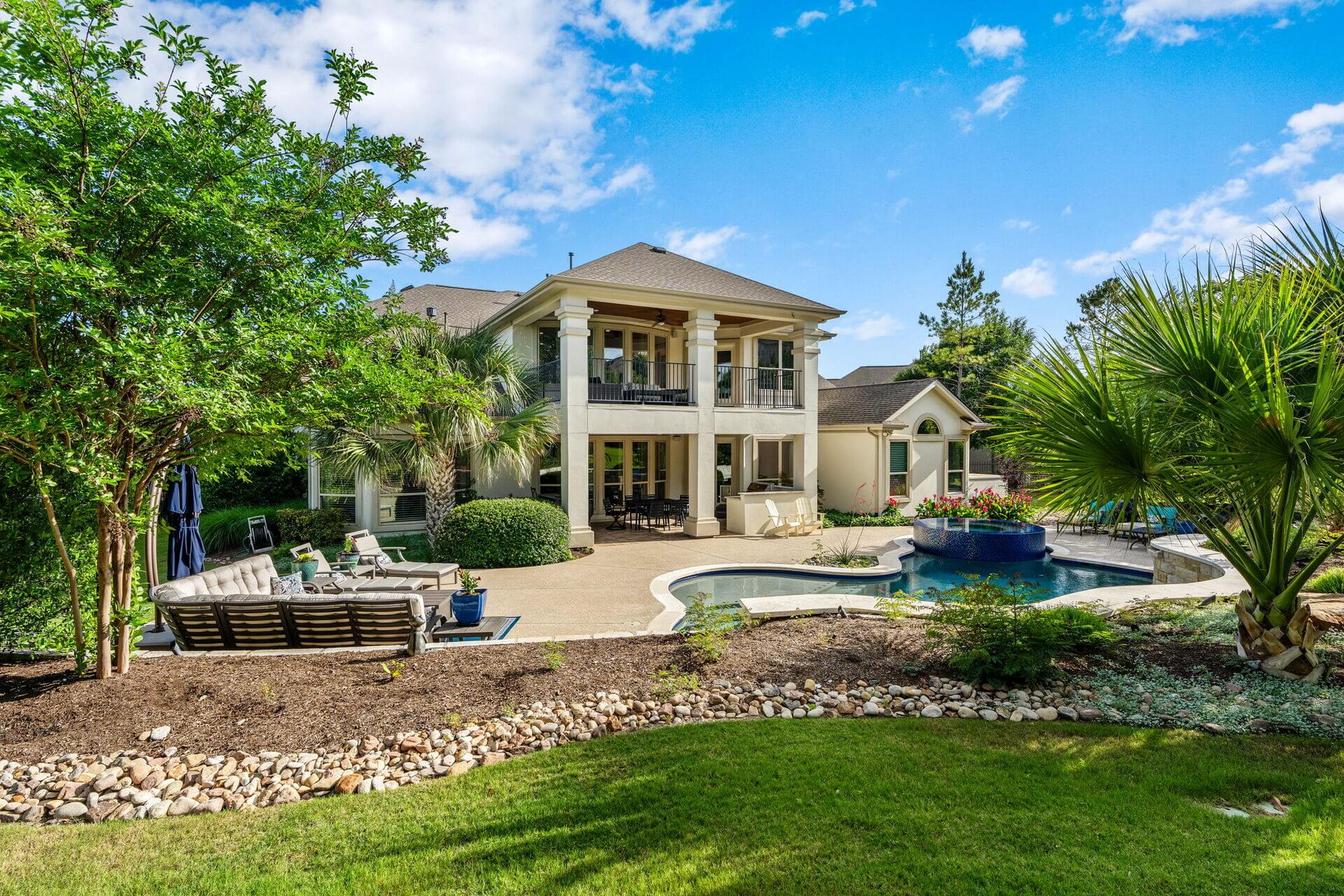 resort-backyard-pool-patio