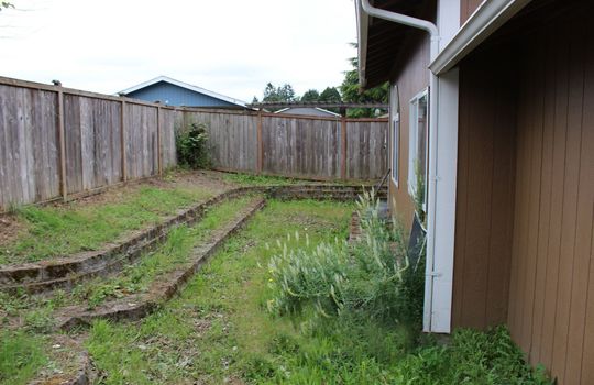5012 S Tyler St #A Tacoma 98409 Fenced Yard
