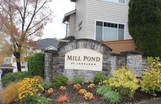 4720 Mill Pond Dr SE #502 Auburn 98092 entrance