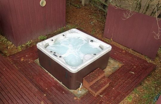 62412-sorral-way-greenwater-hot-tub