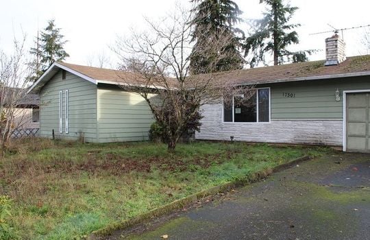 17301-6th-ave-ct-e-spanaway-98387-front