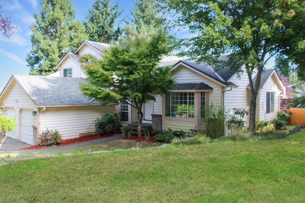 Home For Sale in Federal Way 98023 33010 39th Pl SW Washington Realty Group