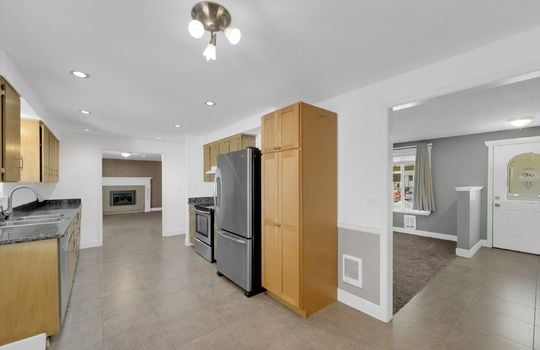 08-18707 59th Street E-8