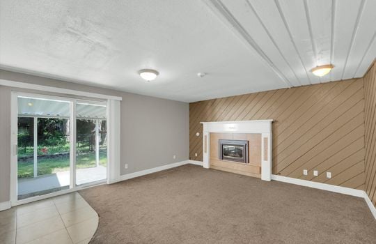 12-18707 59th Street E-12
