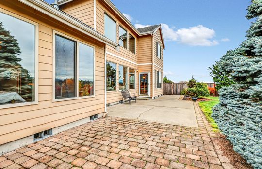 01-9615 183rd Ave E-1